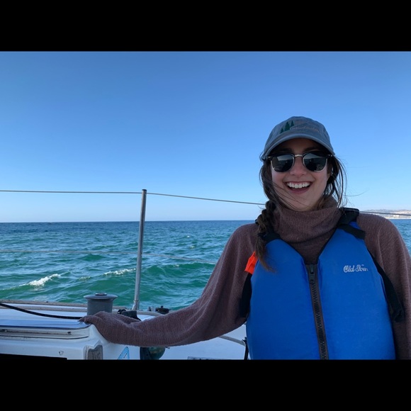 Meet your Posher, Amy - Picture 2 of 3